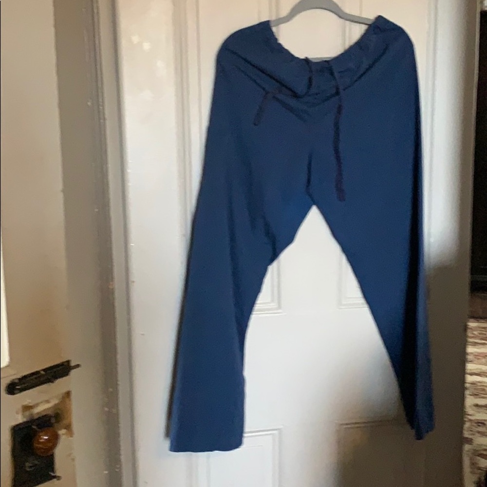 Navy Scrub Bottoms-size med-Fresenius